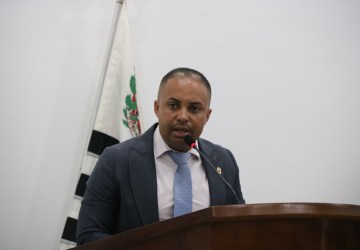 Fernando Souza (Fefê) pede manutenção urgente na Estrada da Bocaina, no bairro do Tanque