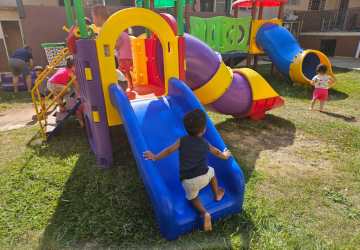 Prefeitura instala playgrounds em mais de 60 escolas municipais e creches comunitárias